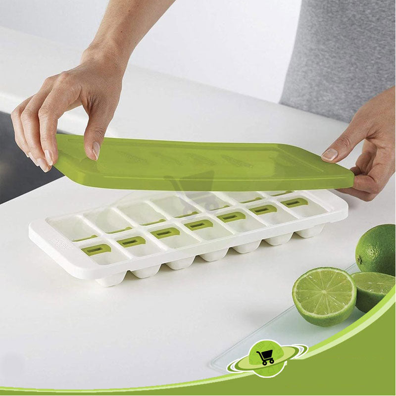 Silicone Ice Cube Tray With Lid Random Colors In Pakistan